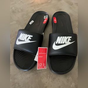 NIKE VICTORI SLIDE SIZE 12